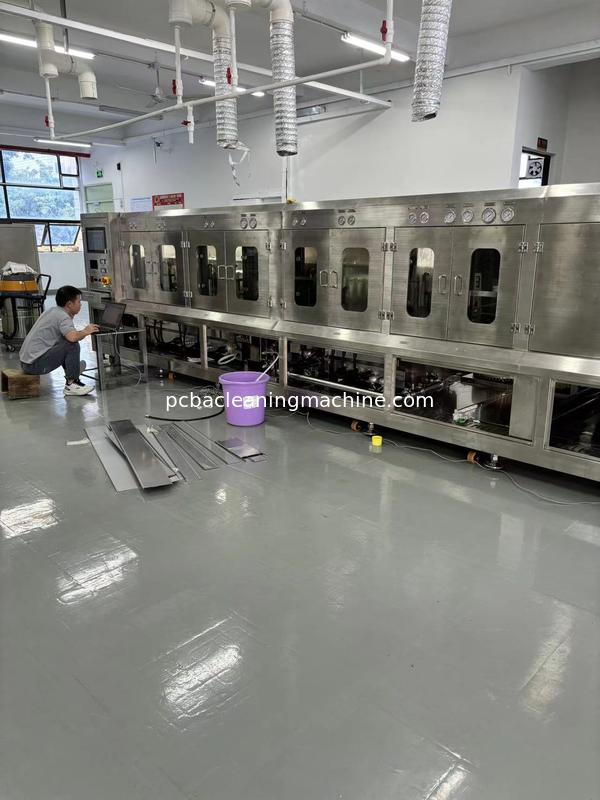 PCBA แบทช์ชนิดสเปรย์ล้างดีฟลักซ์เครื่อง 3 ท่อร่วมสเปรย์ 2 ชั้น PCBA ตะกร้า 1 ตู้ล้าง