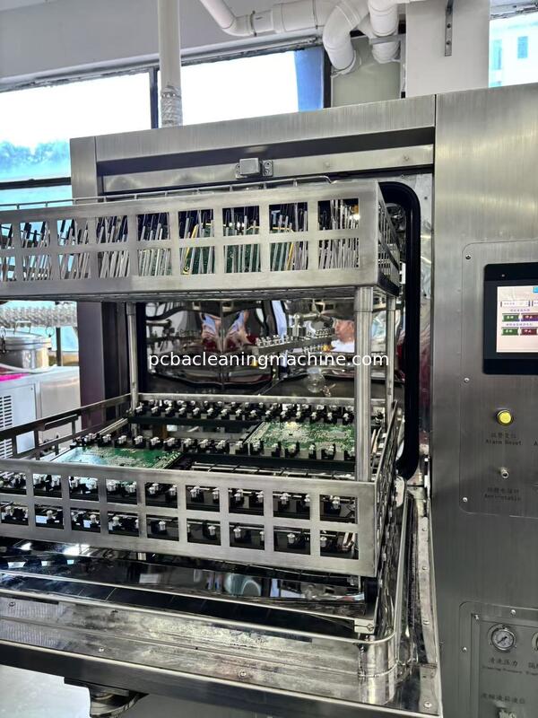 กำจัดคราบสกปรกบน PCBA โดยใช้สารทำความสะอาดเคมี SME-5600T การใช้งานหลัก: PCBA สำหรับยานยนต์, PCBA สำหรับทหาร, PCBA สำหรับการบินและอวกาศ, PCBA สำหรับโทรคมนาคม, PCBA สำหรับอุปกรณ์ทางการแพทย์, PCBA สำหรับมิเตอร์ดิจิทัล, PCBA สำหรับเครื่องจักร