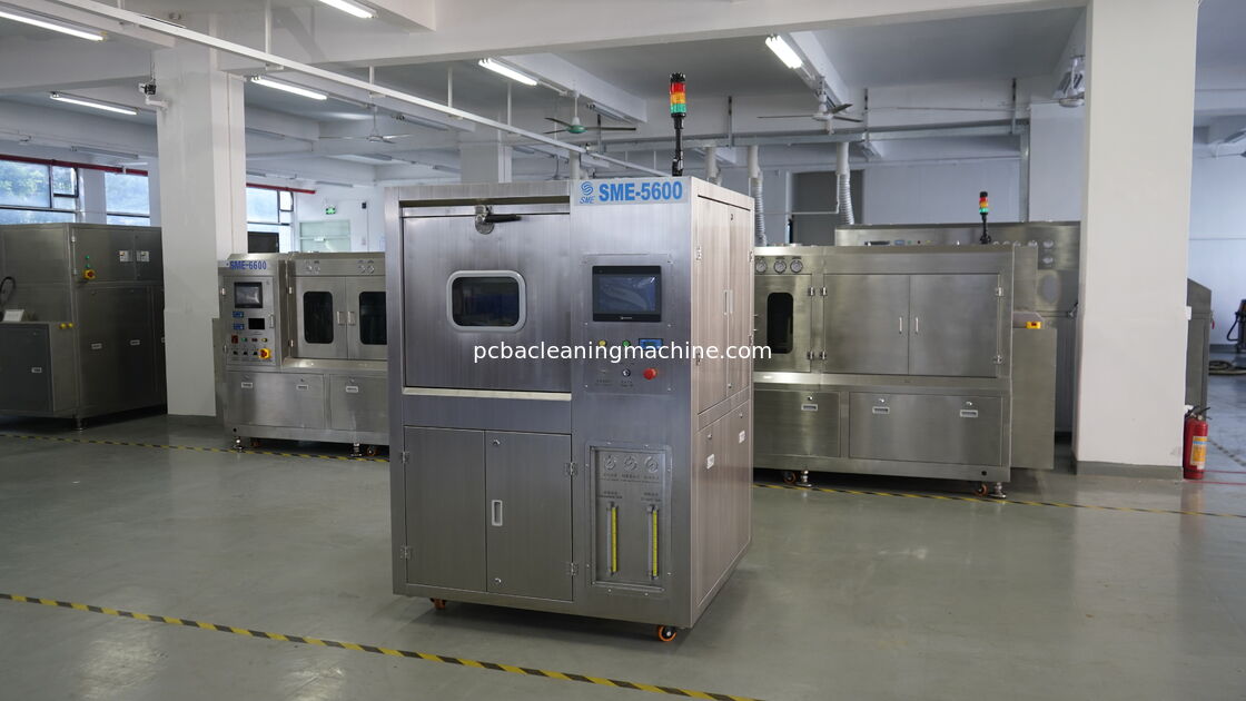 ช่วงแรงดันก๊าซ 0.4-0.6Mpa เครื่องทำความสะอาด PCB กระบวนการทำความสะอาด การทำความสะอาดช่วยให้มั่นใจในผลลัพธ์การทำความสะอาดสำหรับสายการประกอบอิเล็กทรอนิกส์