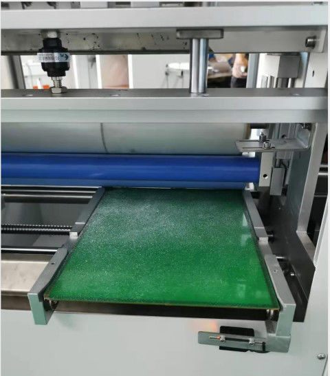 SMT ในบรรทัด น้ำยาทำความสะอาดอัตโนมัติ PCB ชนิดลูกกลิ้ง เพื่อขจัดฝุ่นบนแผ่น PCB